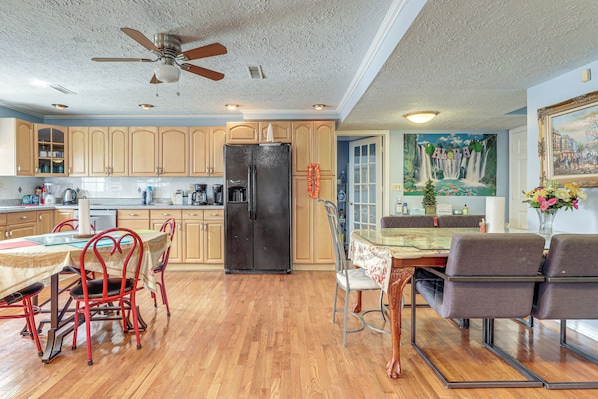 House (Multiple Bedrooms) | Interior