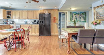 Suburban Sanctuary: Peachtree Corners Getaway