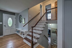 House (4 Bedrooms) | Interior