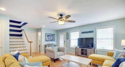 Lovely Tybee Island Home w/ Deck < 1 Mi to Beach!