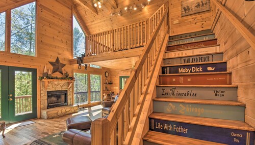 Dreamy Ellijay Resort Cabin w/ Game Room & Decks!