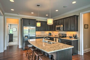 House (4 Bedrooms) | Interior