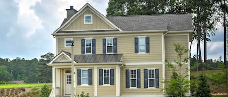 House (4 Bedrooms) | Front of property