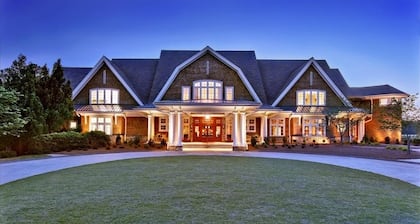Spacious Family-friendly Retreat w/ Winter Rates!