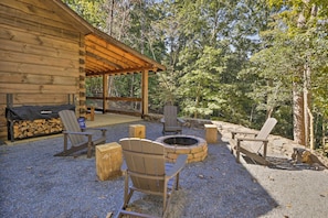 Property grounds - Coosawattee River Resort Cabin w/ Private Hot Tub! (Ellijay)