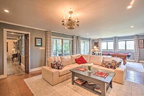 House (4 Bedrooms) | Interior