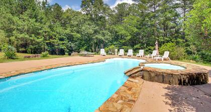 Kingston Home w/ Shared Pool - 23 Mi to Lakepoint!