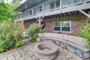 House (2 Bedrooms) | Interior - Kingston Home w/ Shared Pool - 23 Mi to Lakepoint! (Kingston)