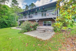 Front of property - Kingston Home w/ Shared Pool - 23 Mi to Lakepoint! (Kingston)