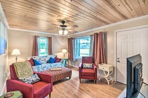 Cottage (2 Bedrooms) | Interior