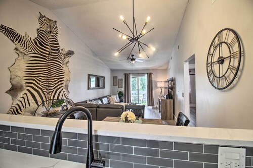 Hinesville Condo: Grill, 4 Mi to Fort Stewart