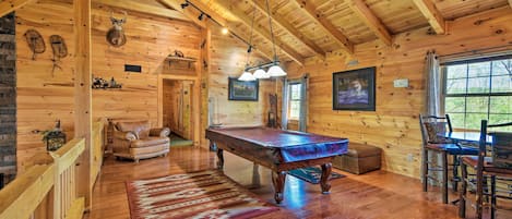 House (5 Bedrooms) | Interior