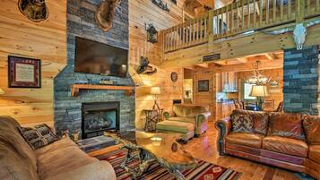 House (5 Bedrooms) | Interior