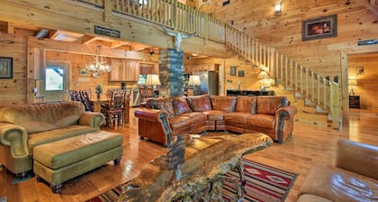 Trenton Cabin w/ Hot Tub - 14 Mi to Lookout Mtn!