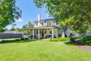 House (4 Bedrooms) | Interior - Updated Columbus Home < 3 Mi to Downtown! (Columbus)