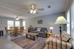 Cottage (2 Bedrooms) | Interior
