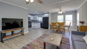 Cottage (2 Bedrooms) | Interior