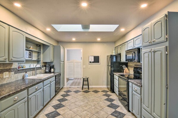 House (3 Bedrooms) | Interior - 0651: Central Salida Home 5 Blocks to Dtwn & River (Salida)