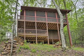 House (2 Bedrooms) | Interior - Peaceful Blue Ridge Cabin w/ Decks & Fire Pit (Blue Ridge)