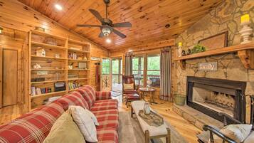 House (2 Bedrooms) | Front of property