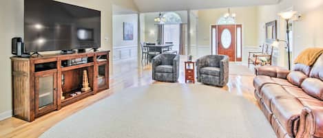 House (3 Bedrooms) | Interior