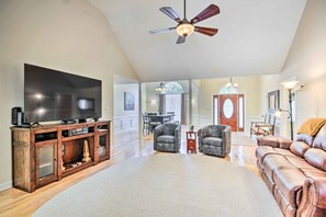 House (3 Bedrooms) | Interior