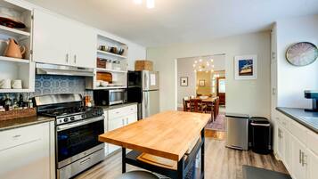 Apartment (2 Bedrooms) | Private kitchen