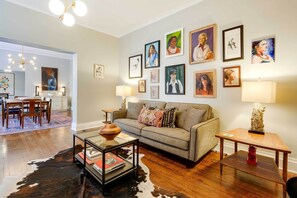 TV, fireplace, books - Family-friendly Memphis Hideaway w/ Patio & Grill! (Memphis)