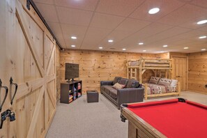 Interior - Serene Blue Ridge Cabin ~ 3 Mi to Downtown! (Blue Ridge)