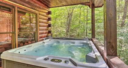 'bigfoot's Hideout' in Blue Ridge w/ Hot Tub!