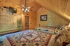 Interior - Cozy Trenton Cabin w/ Spa ~ 15 Mi to Lookout Mtn! (Trenton)