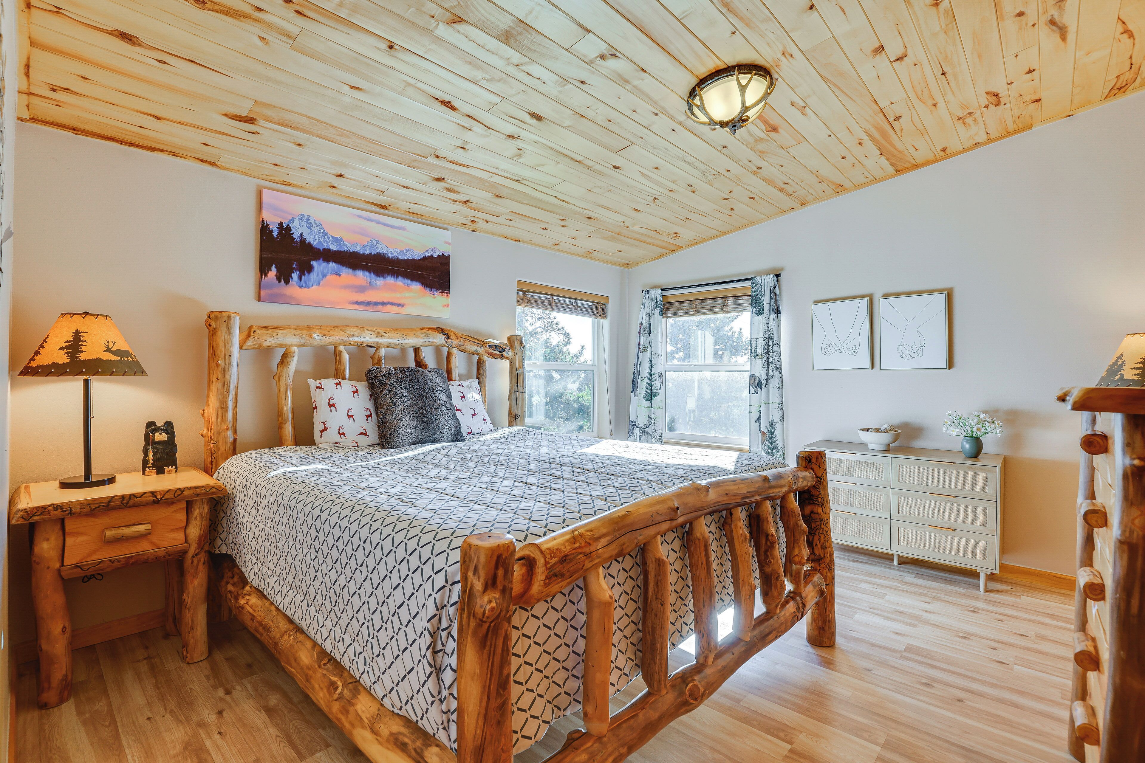 House (5 Bedrooms) | Interior