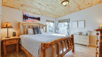 House (5 Bedrooms) | Interior