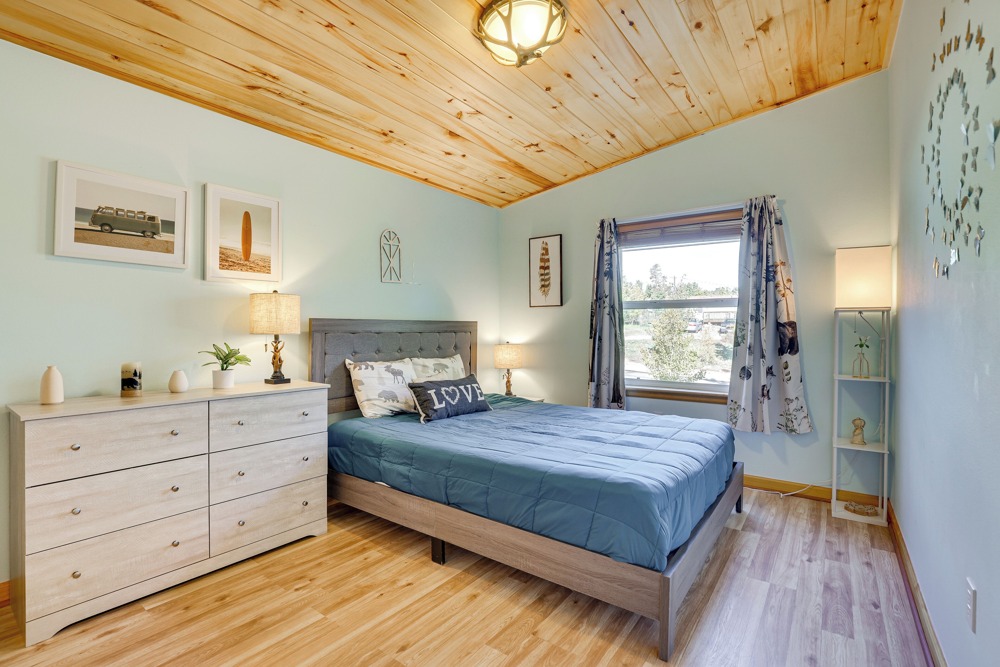 House (5 Bedrooms) | Interior