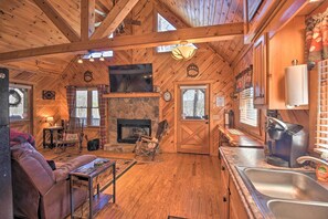 House (1 Bedroom) | Interior - Helen Cabin w/ Deck & Hot Tub < 1/2 Mi to Main St (Helen)