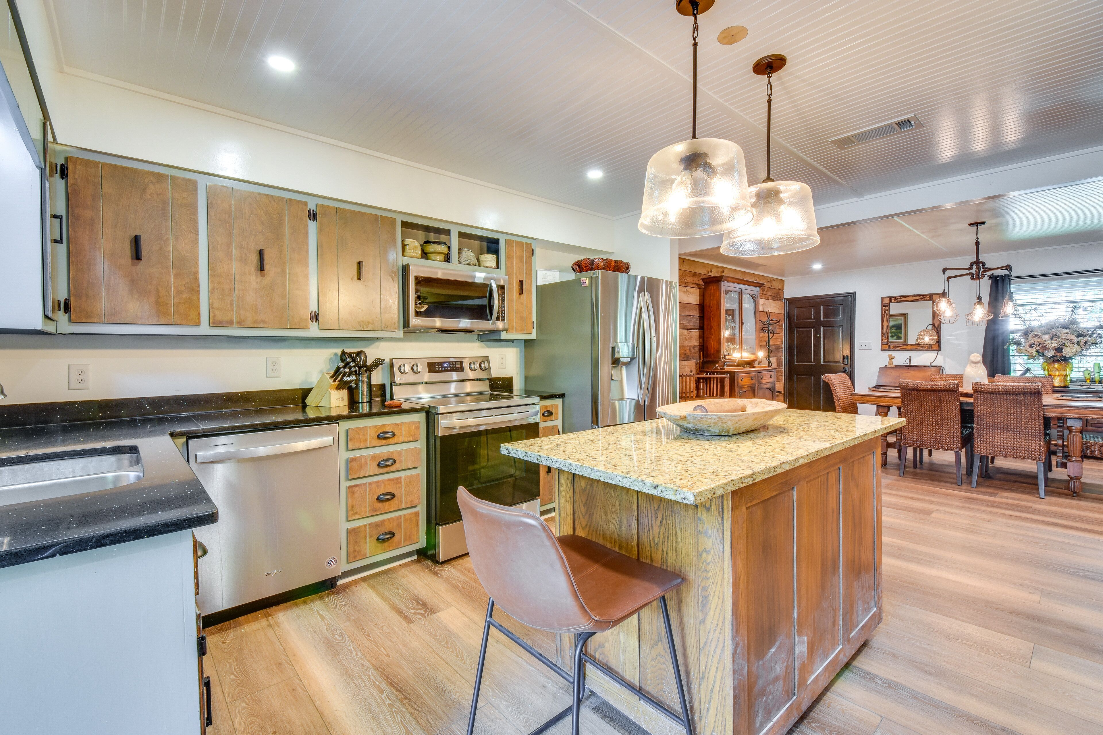 House (3 Bedrooms) | Private kitchen | Microwave, oven, stovetop, dishwasher