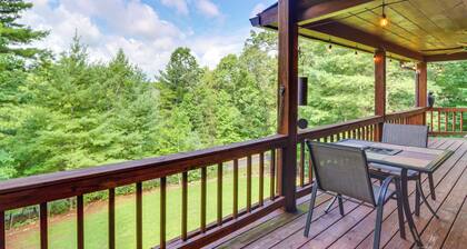 Hot Tub & Game Room: Charming Morganton Cabin!