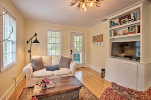 Cottage (2 Bedrooms) | Interior - Savannah Cottage - 5 Mi to Wormsloe Historic Site! (Savannah)