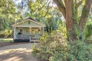 Cottage (2 Bedrooms) | Interior - Savannah Cottage - 5 Mi to Wormsloe Historic Site! (Savannah)