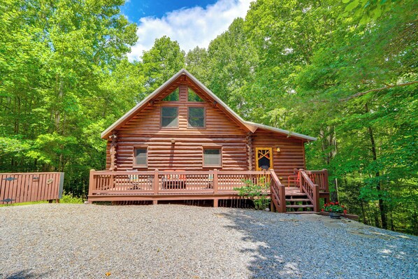House (3 Bedrooms) | Interior - Blue Ridge Log Cabin w/ Hot Tub & Game Room! (Blue Ridge)