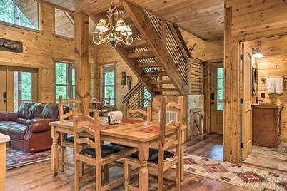 Peaceful Cabin on 3 Private Acres: Deck & Fire Pit