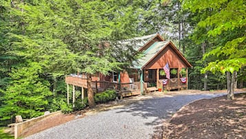 House (4 Bedrooms) | Front of property