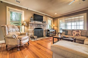 House (3 Bedrooms) | Interior - Cloudland Retreat w/ Mountain & Valley Views! (Menlo)