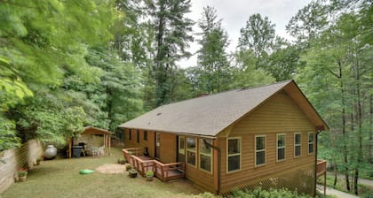 Cozy Blairsville Cabin: 2 Mi to Vogel State Park!