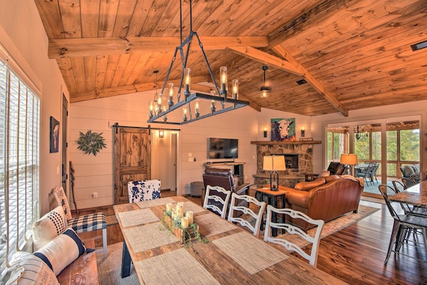 House (3 Bedrooms) | Interior