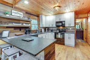 House (3 Bedrooms) | Interior - Pet-friendly Cabin w/ Hot Tub in Mineral Bluff! (Mineral Bluff)