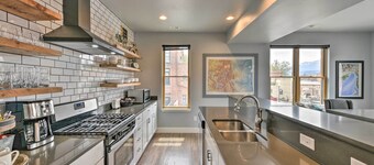 0660: Dtwn Salida Condo w/ Balcony