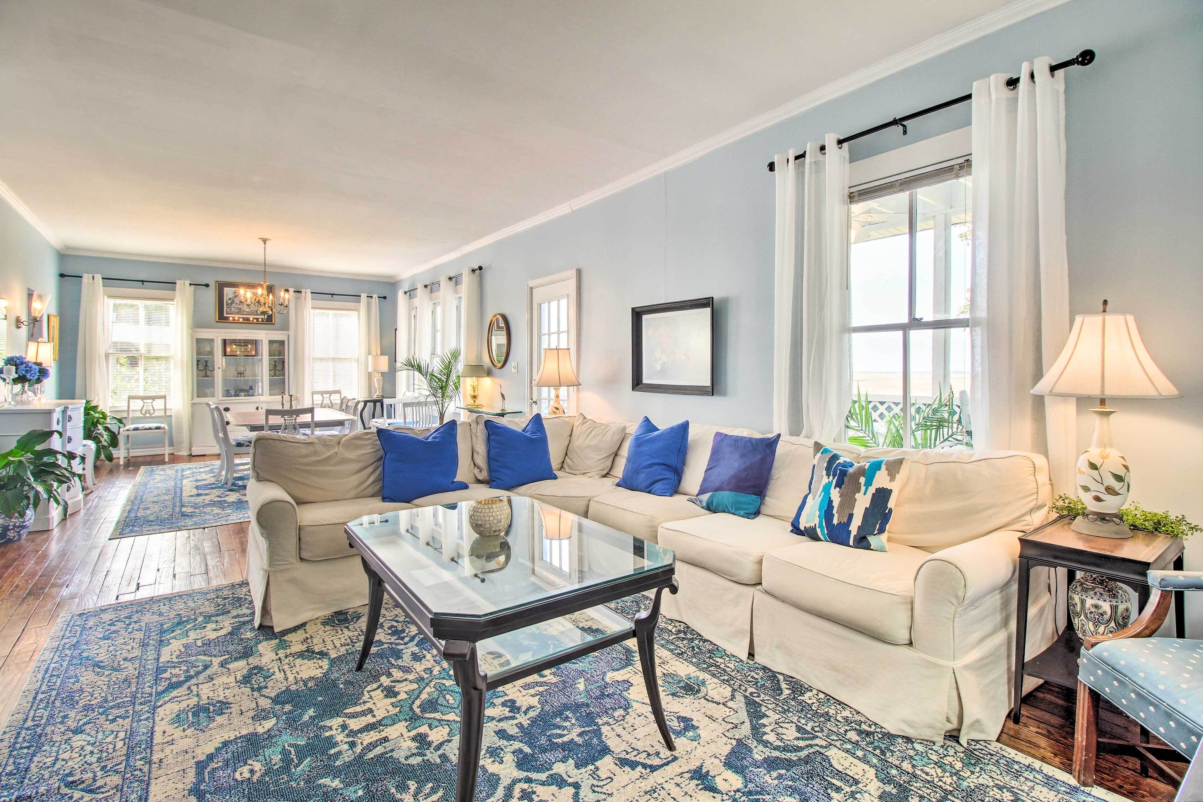 House (5 Bedrooms) | Interior
