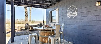 Cozy Caymus Cabin ~ 3 Miles to Callaway Gardens!