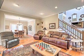 Hús (4 Bedrooms) | Að innan